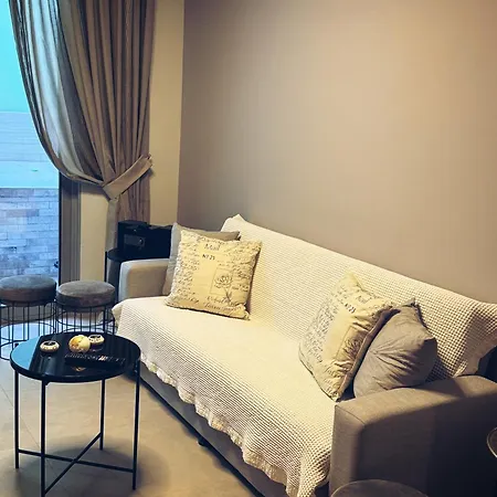 Minimal 2Bd Apartment In Thisio-2